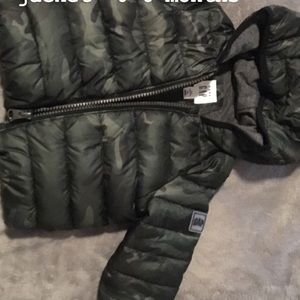 Gap puff jacket